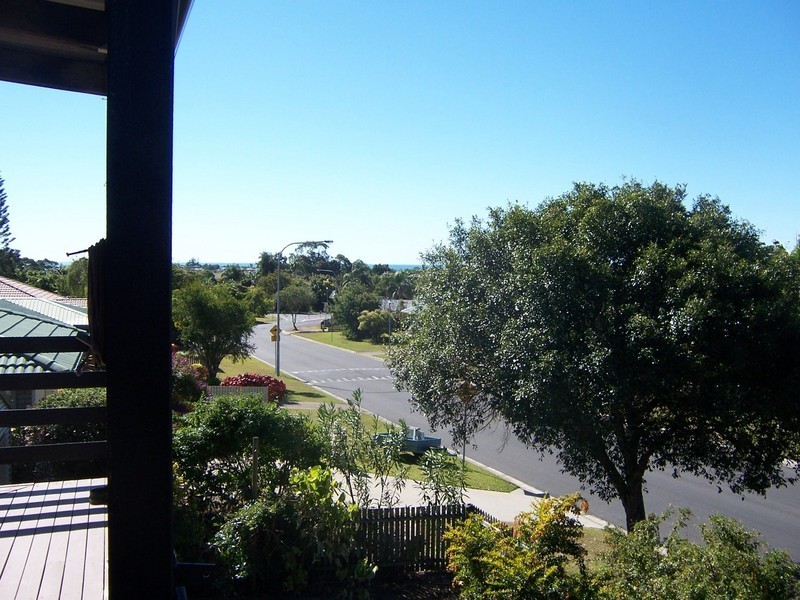 17  Rohan Way, Kawungan QLD 4655