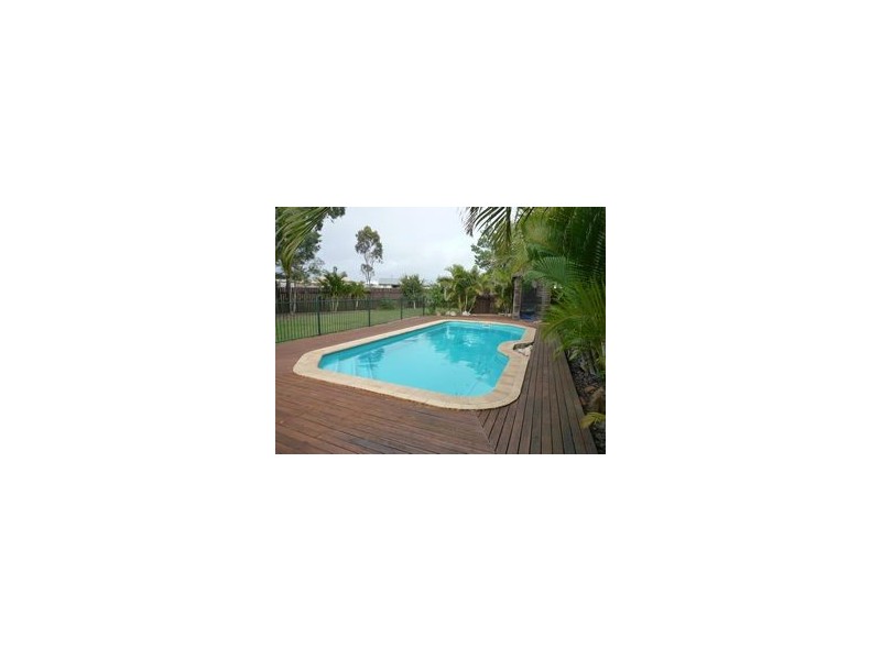 6 Willow Crt, Kawungan QLD 4655