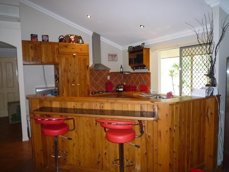 65 Scanlan Street, Sunshine Acres QLD 4655