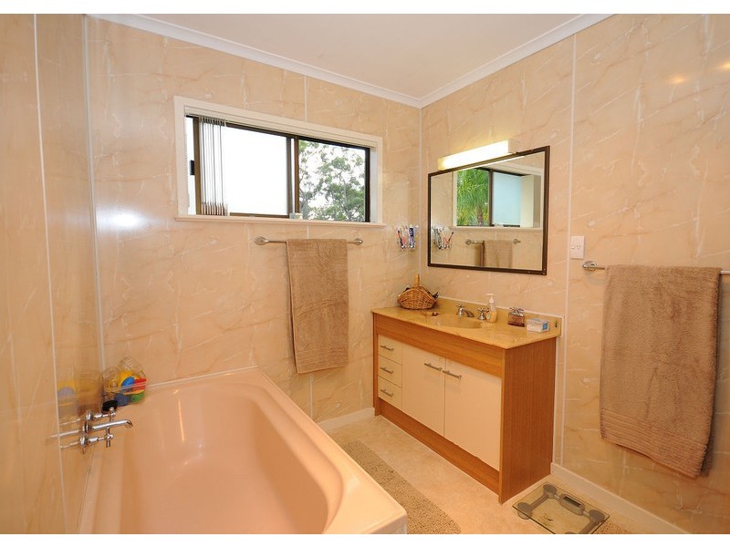 68 Sunnyside Drive, Susan River QLD 4655