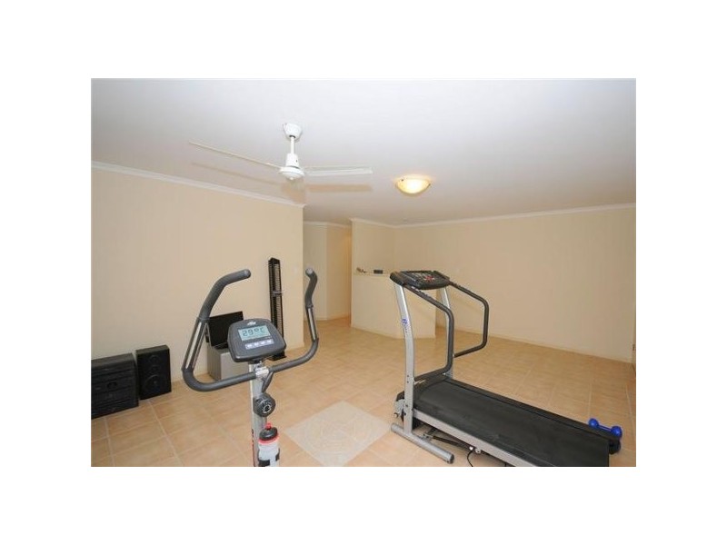 27 Yarrilee Cct, Urraween QLD 4655