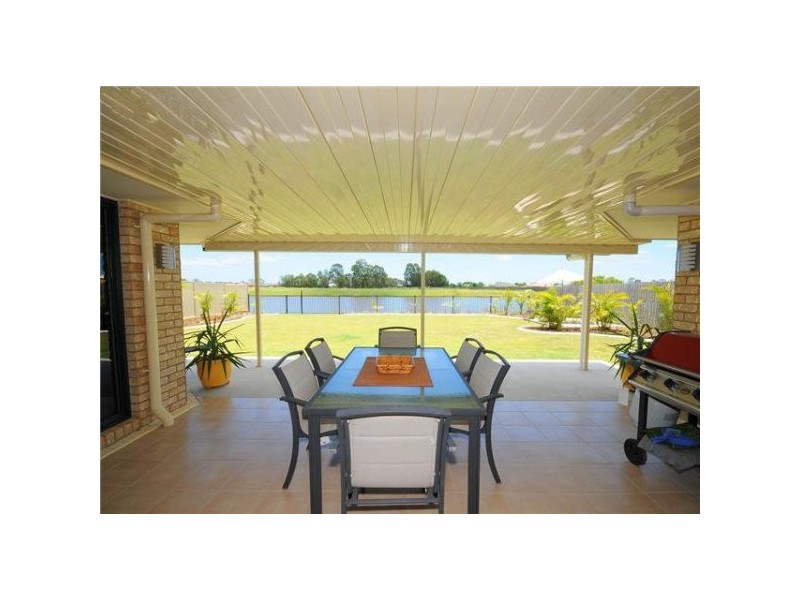 27 Yarrilee Cct, Urraween QLD 4655