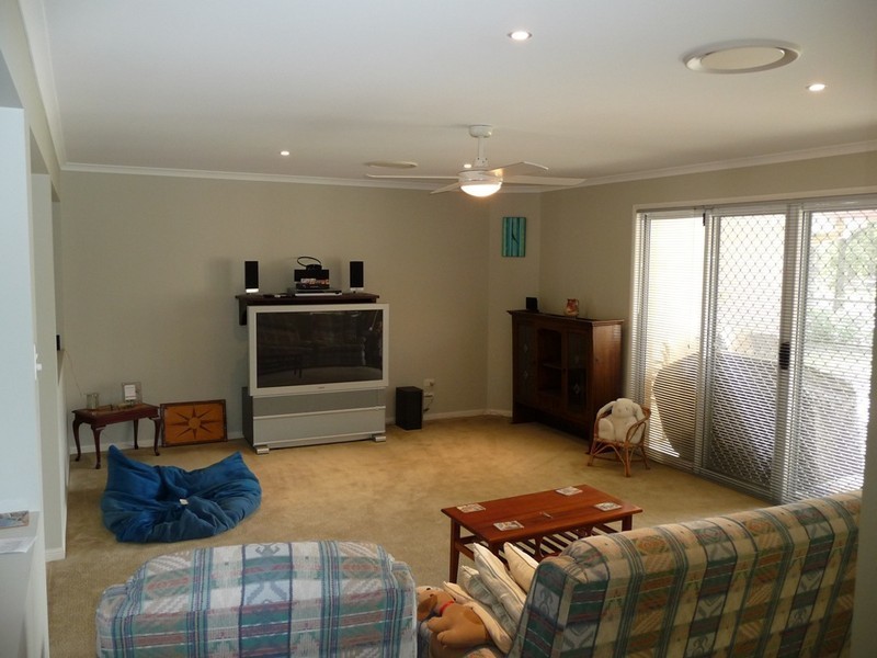 39 Senorita Parade, Urangan QLD 4655