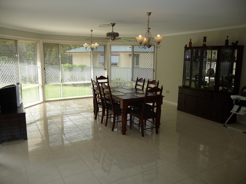 39 Senorita Parade, Urangan QLD 4655