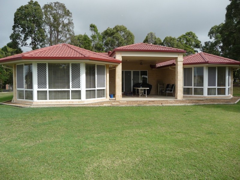 39 Senorita Parade, Urangan QLD 4655