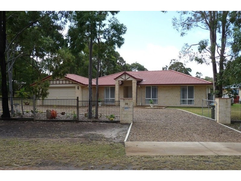 39 Senorita Parade, Urangan QLD 4655