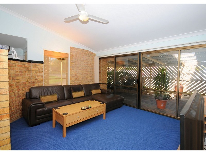 41 Hansen Street, Urangan QLD 4655