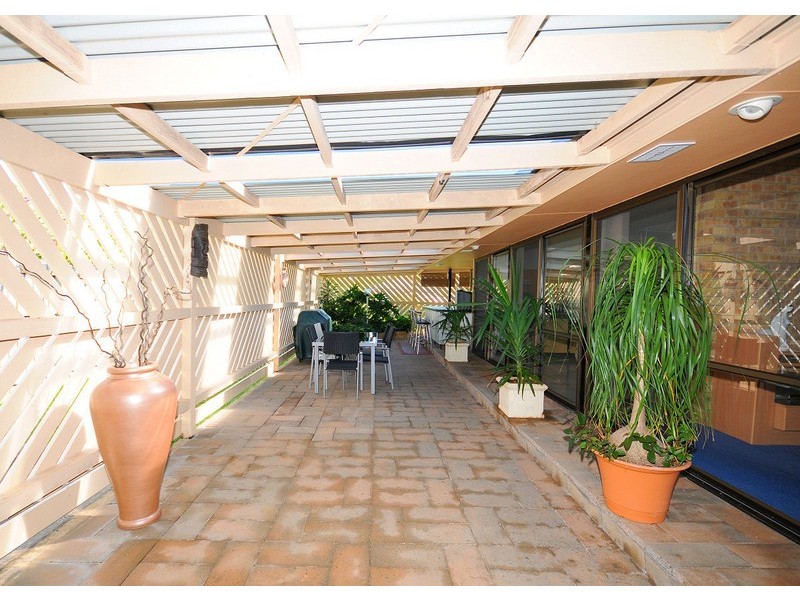 41 Hansen Street, Urangan QLD 4655