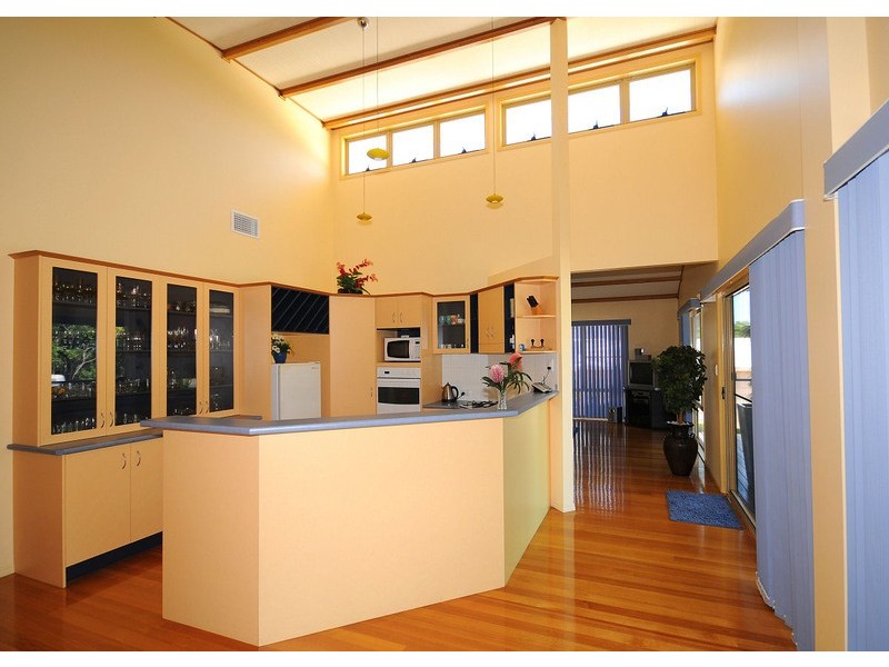 622 Esplanade, Urangan QLD 4655