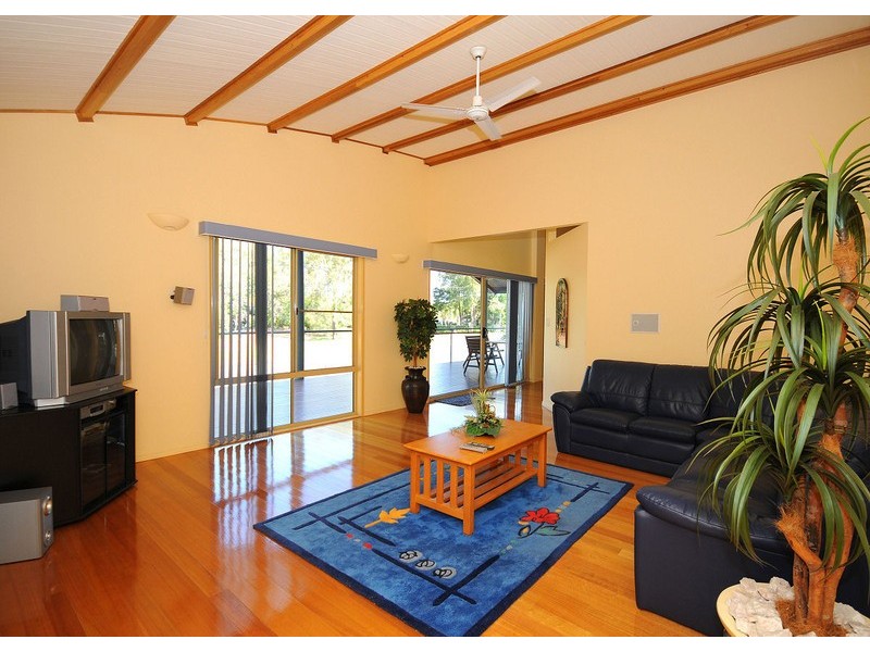 622 Esplanade, Urangan QLD 4655