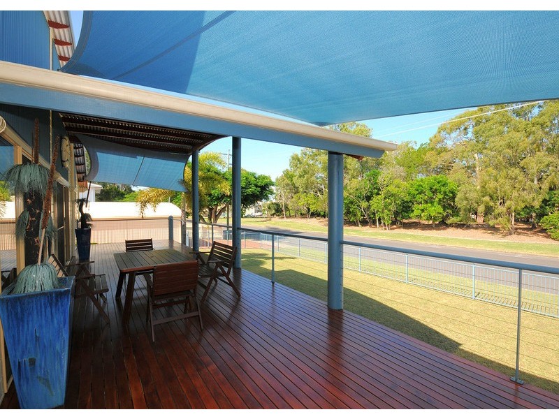 622 Esplanade, Urangan QLD 4655