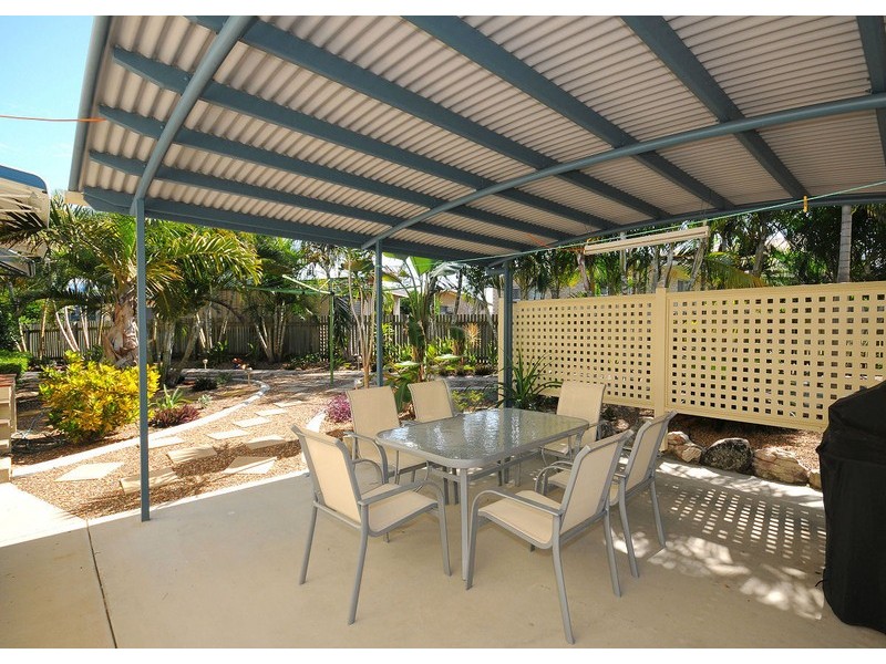 622 Esplanade, Urangan QLD 4655