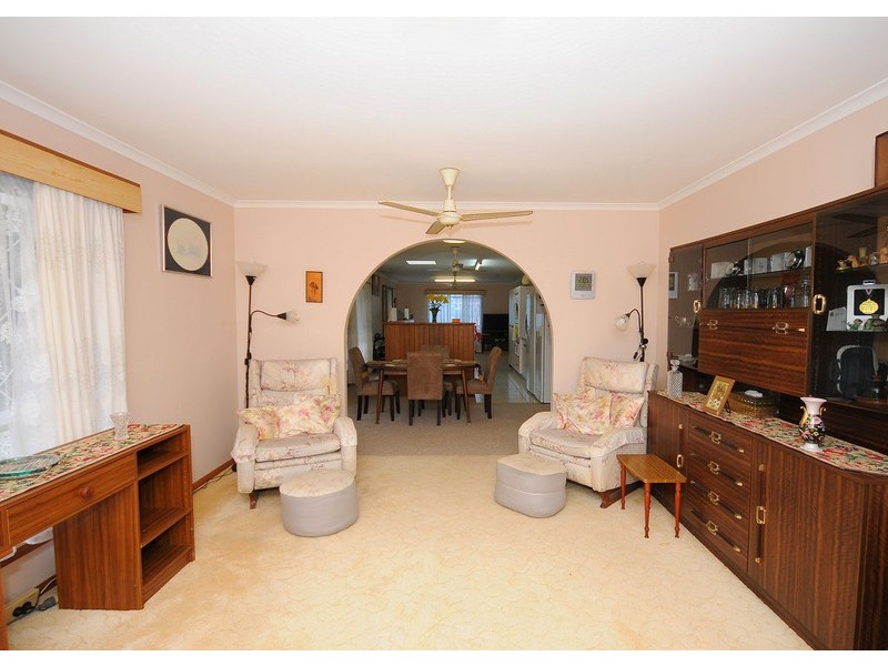 12 North Street, Point Vernon QLD 4655