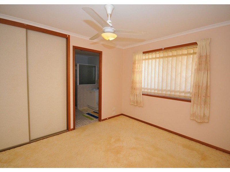 12 North Street, Point Vernon QLD 4655