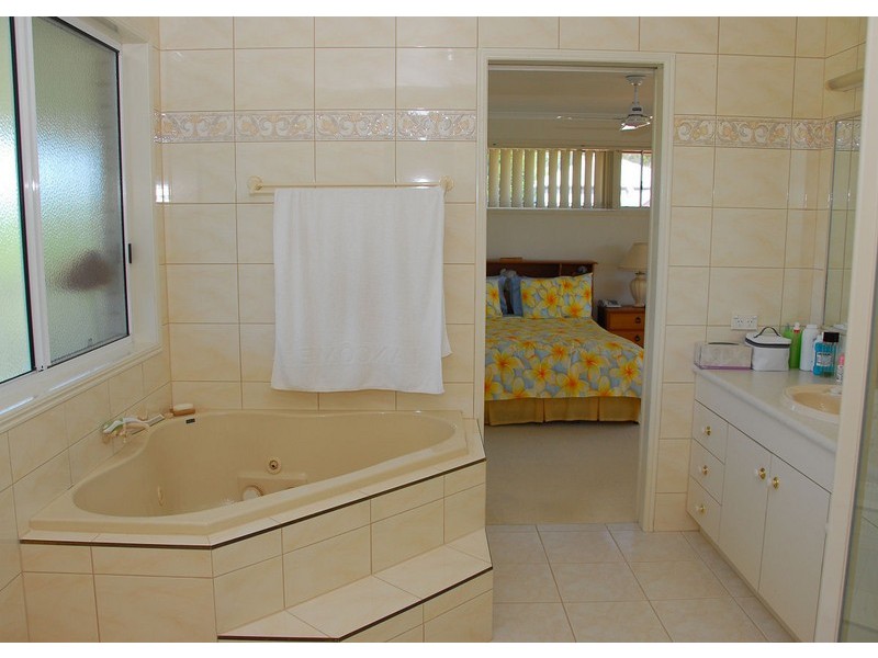 7 Meadow Drive, Dundowran Beach QLD 4655