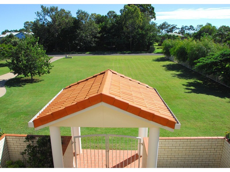 7 Meadow Drive, Dundowran Beach QLD 4655