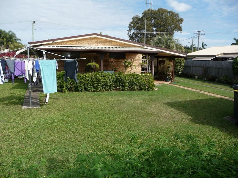 5 Limpus Street, Urangan QLD 4655