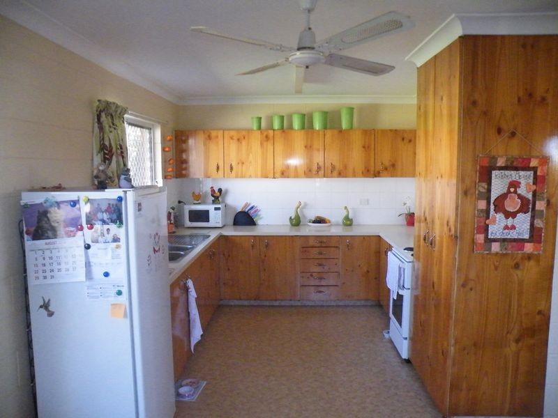7 Bruce St, Torquay QLD 4655