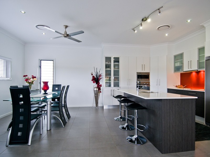 12 Honey Myrtle Cl, Burrum Heads QLD 4659