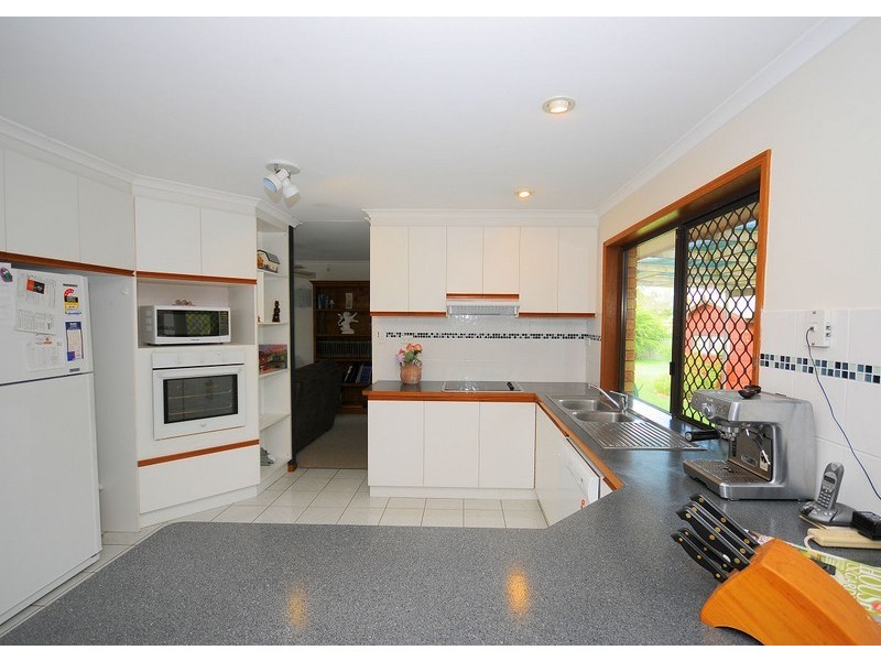 15 Southerden Street, Torquay QLD 4655