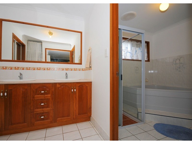15 Southerden Street, Torquay QLD 4655