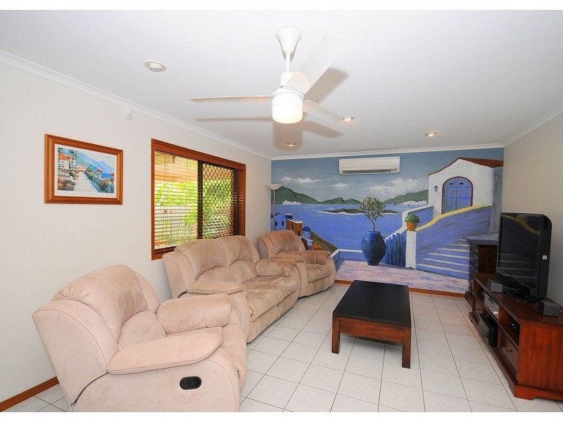 15 Southerden Street, Torquay QLD 4655
