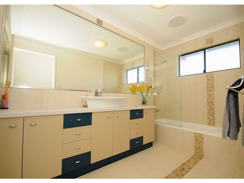 75 Gundesen Drive, Urraween QLD 4655