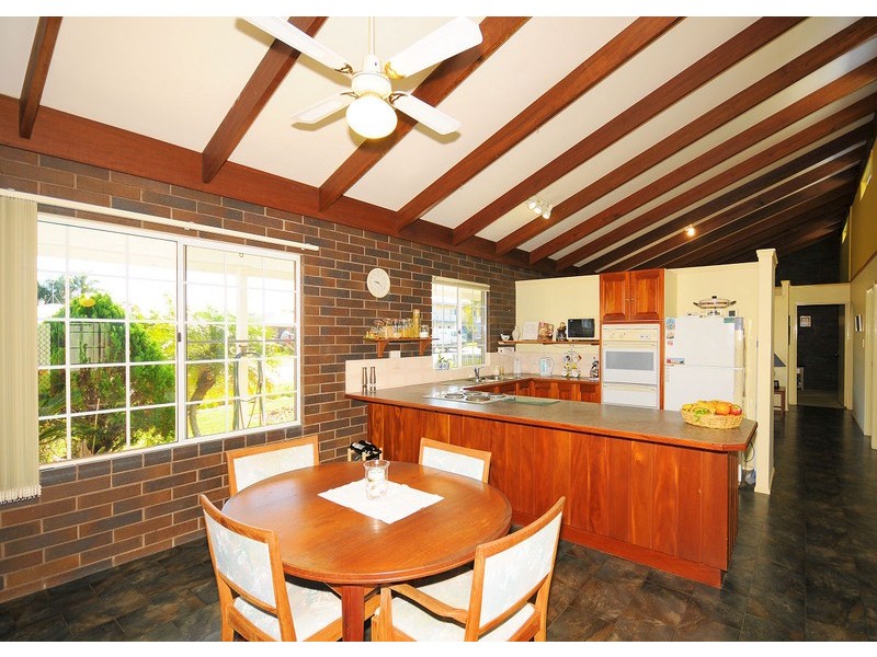 39 Vanda Street, Urangan QLD 4655