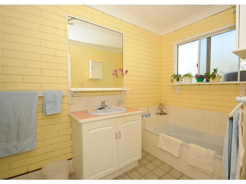 39 Vanda Street, Urangan QLD 4655