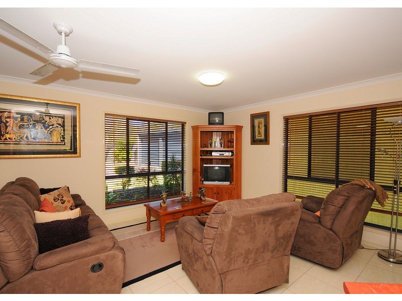 14 Kingston Close, Wondunna QLD 4655