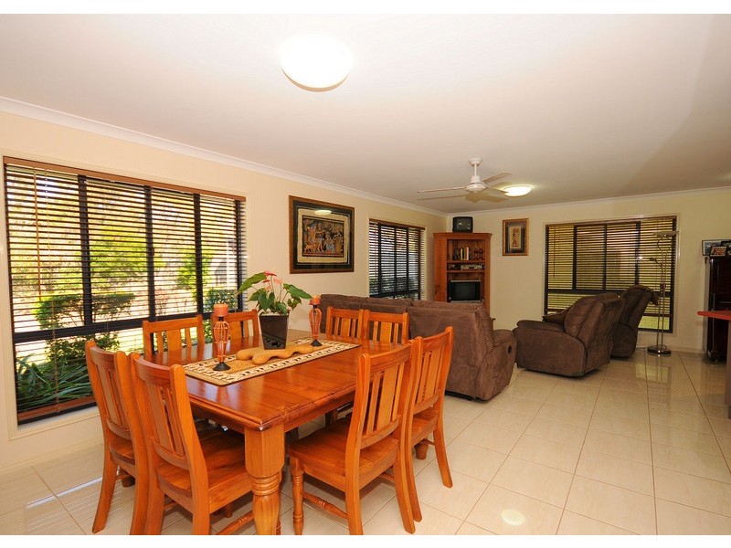 14 Kingston Close, Wondunna QLD 4655