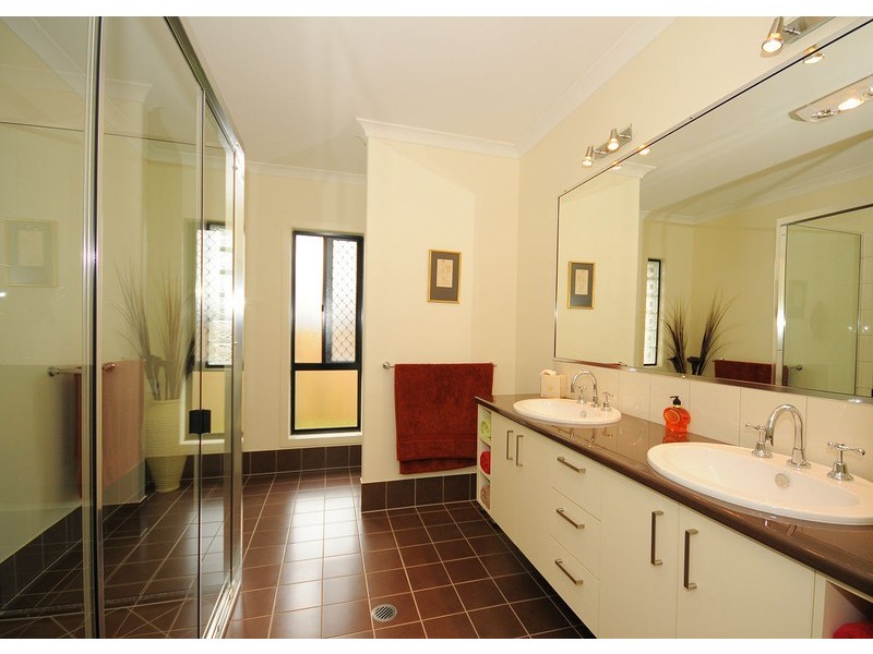 4 Bay Park Road, Wondunna QLD 4655