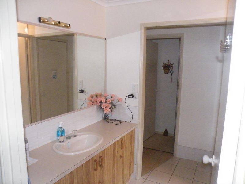 9 Woodland Close, Torquay QLD 4655