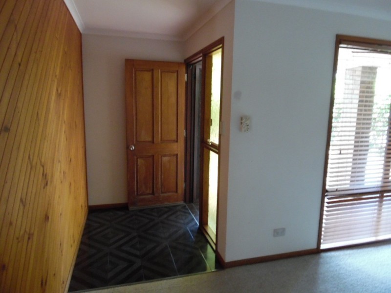 37 William Street, Urangan QLD 4655