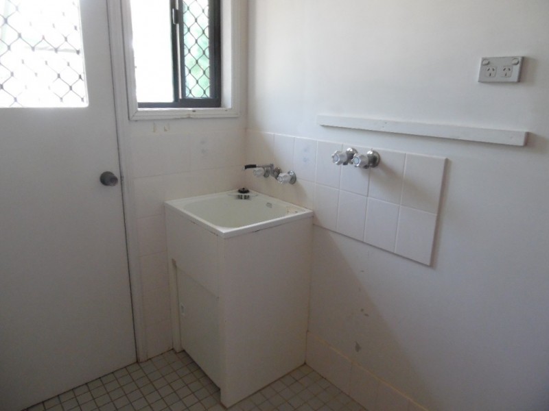 37 William Street, Urangan QLD 4655