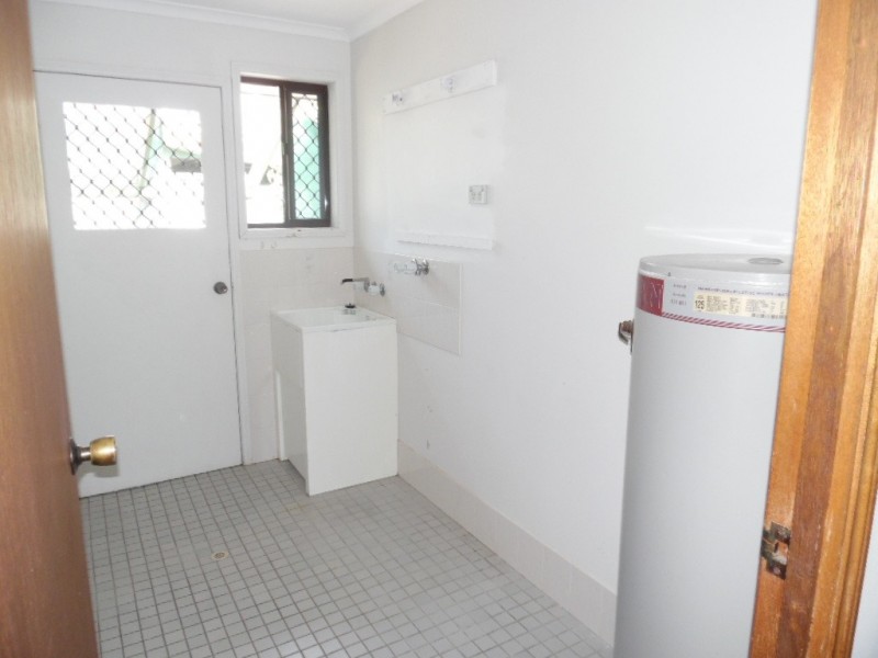 37 William Street, Urangan QLD 4655