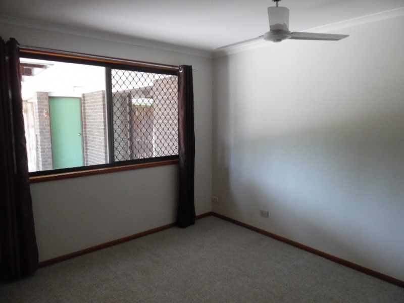 37 William Street, Urangan QLD 4655