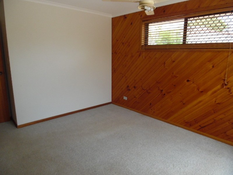 37 William Street, Urangan QLD 4655