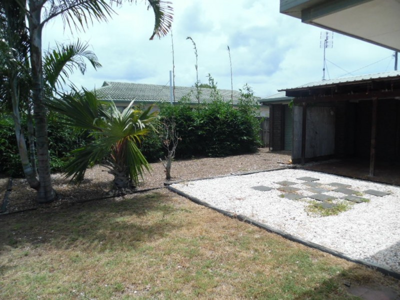 37 William Street, Urangan QLD 4655