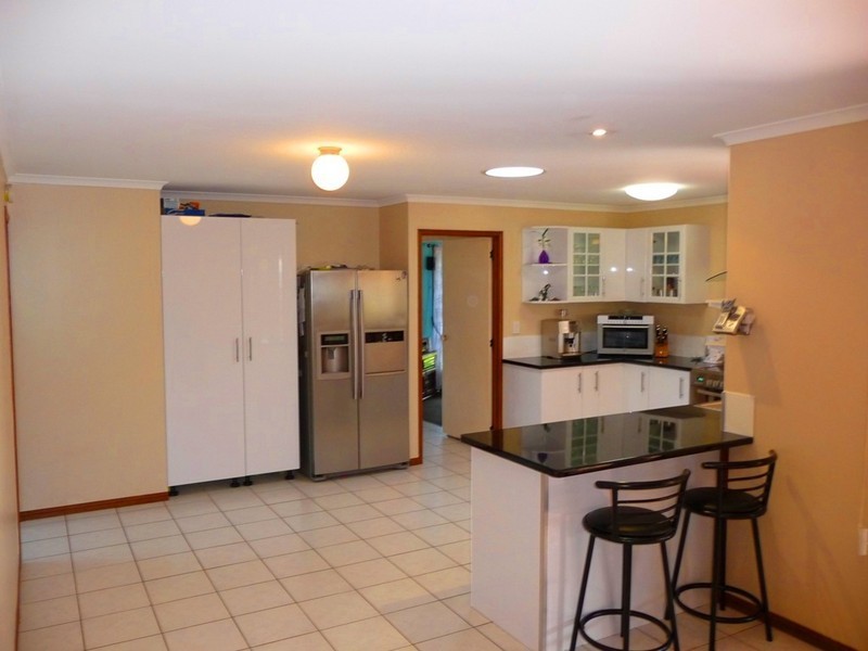 64 Corfield Street, Point Vernon QLD 4655