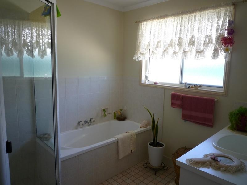 22 Bergin Court, Torquay QLD 4655