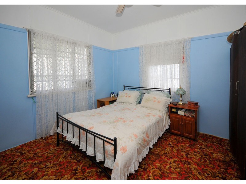 21 Kent Street, Urangan QLD 4655