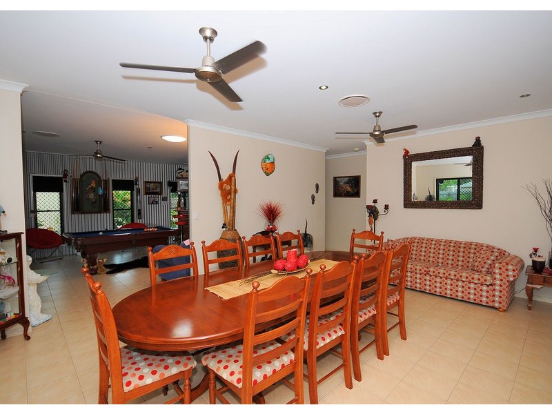 7 Amstal Ave, Wondunna QLD 4655