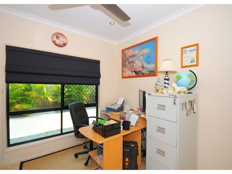 7 Amstal Ave, Wondunna QLD 4655