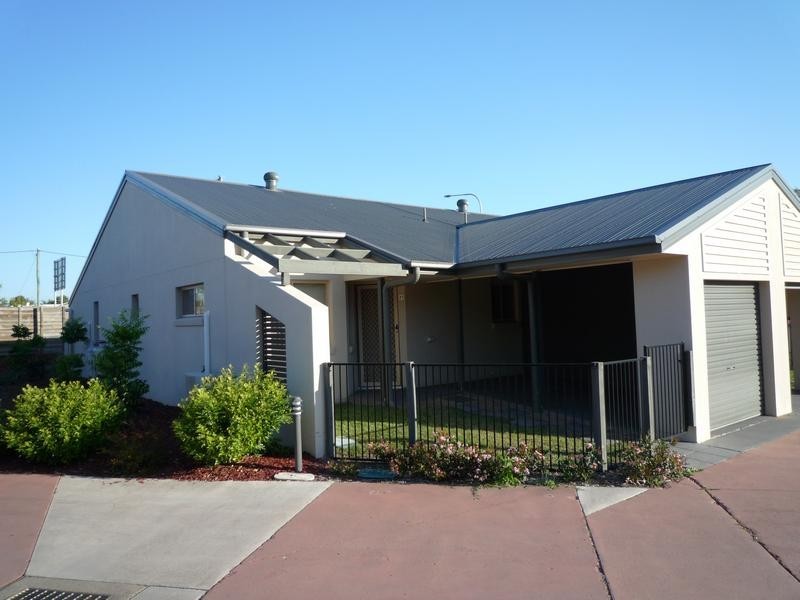 27/1 Ibis Bvd, Eli Waters QLD 4655