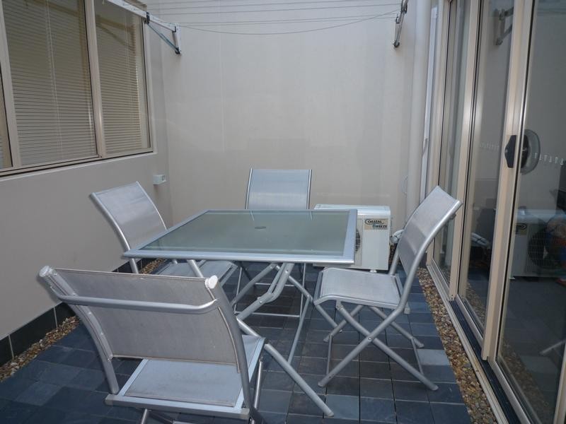 27/1 Ibis Bvd, Eli Waters QLD 4655