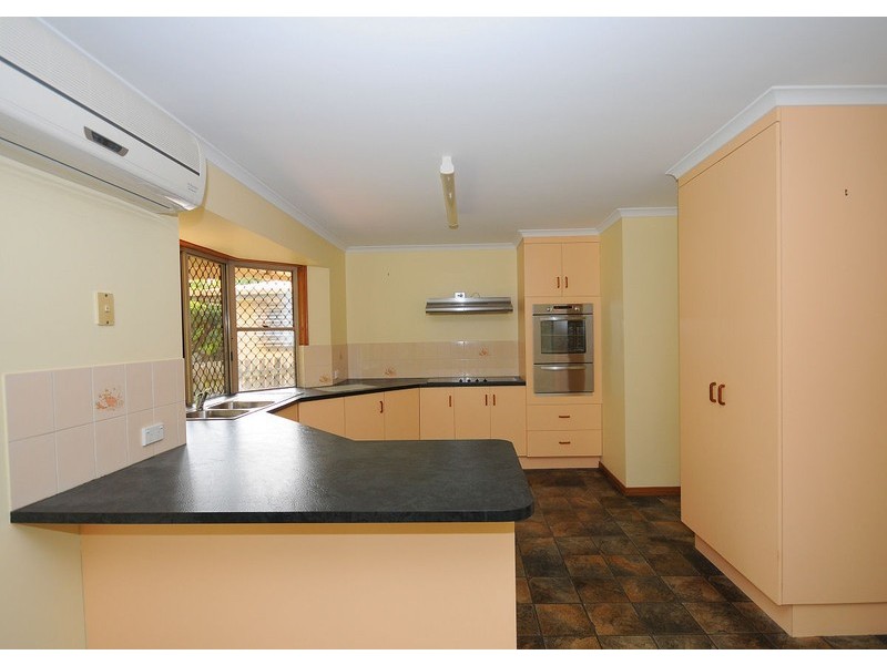 7 Snow Street, Torquay QLD 4655