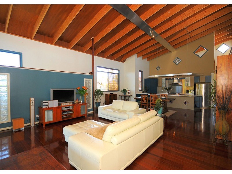 75 Gundesen Drive, Urraween QLD 4655