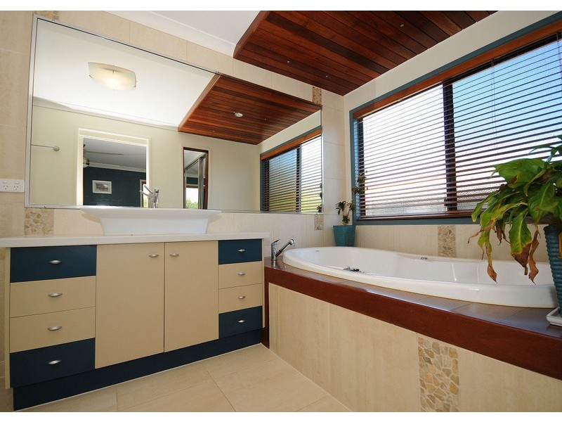 75 Gundesen Drive, Urraween QLD 4655