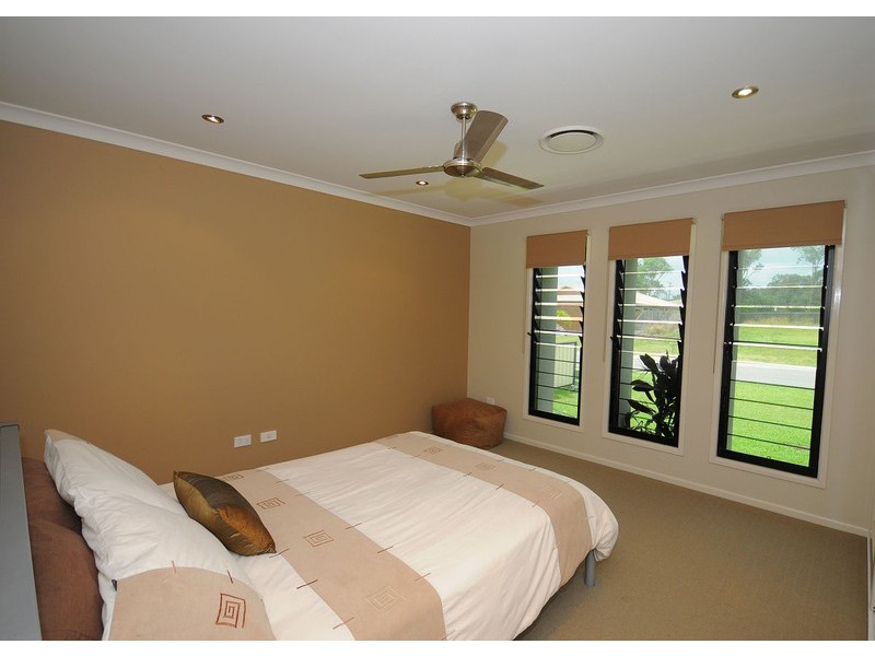 23 Harrison Cct, Urangan QLD 4655